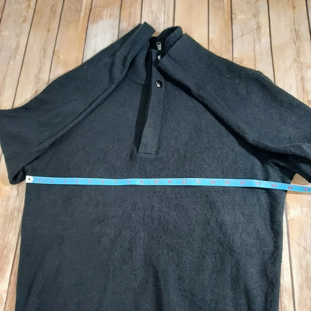 Banana Republic black Merino blend double placket pullover sweater M